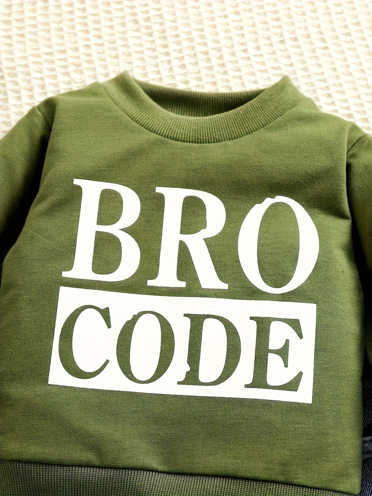 2-Piece Boys' Long-Sleeve Letter Sweatshirt & Ripped Jeans Set - Casual Fall/Winter Outdoor Outfit for Baby Boys 0-3 Years (0-36 Months)