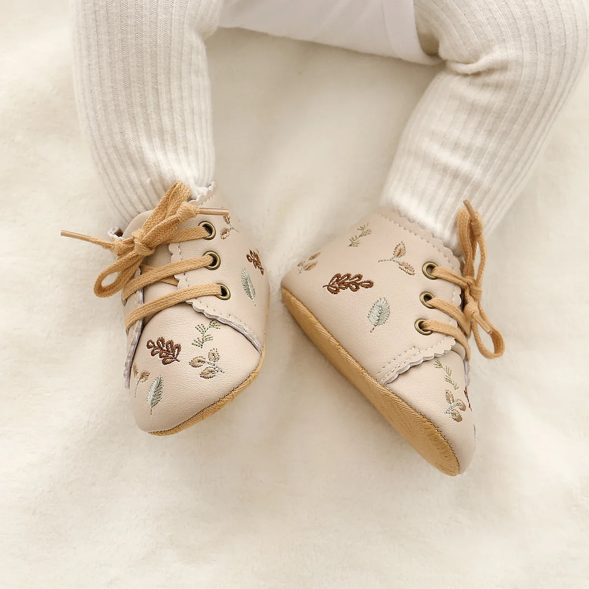 Baby Booties Velvet Anti-Slip Rubber Sole Cozy Winter Prewalker Shoes for Newborn Infant Boys and Girls
