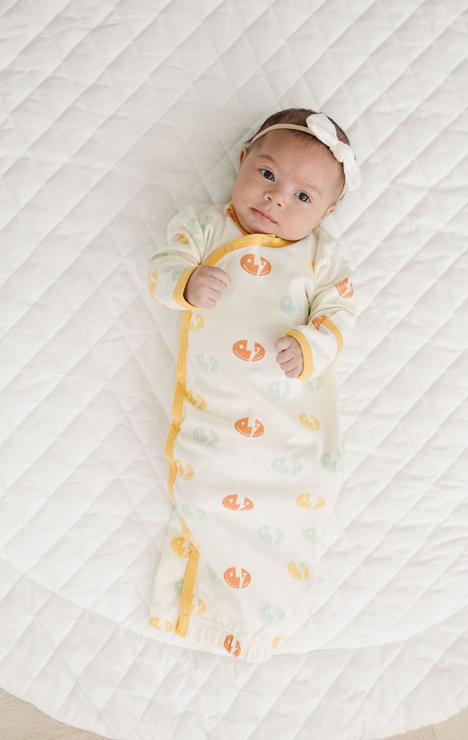 Organic Cotton Baby Gown – GOTS Certified Newborn Sleep Gown – Smiley Bolts