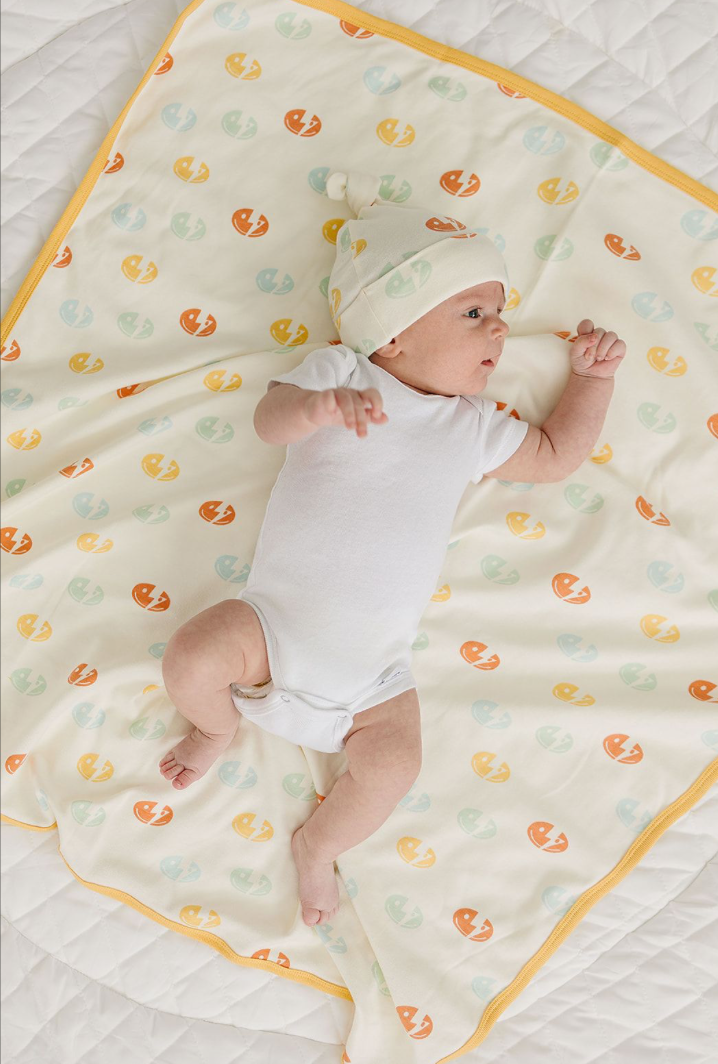 Organic Cotton Baby Blanket – GOTS Certified Swaddle Blanket – Smiley Bolts
