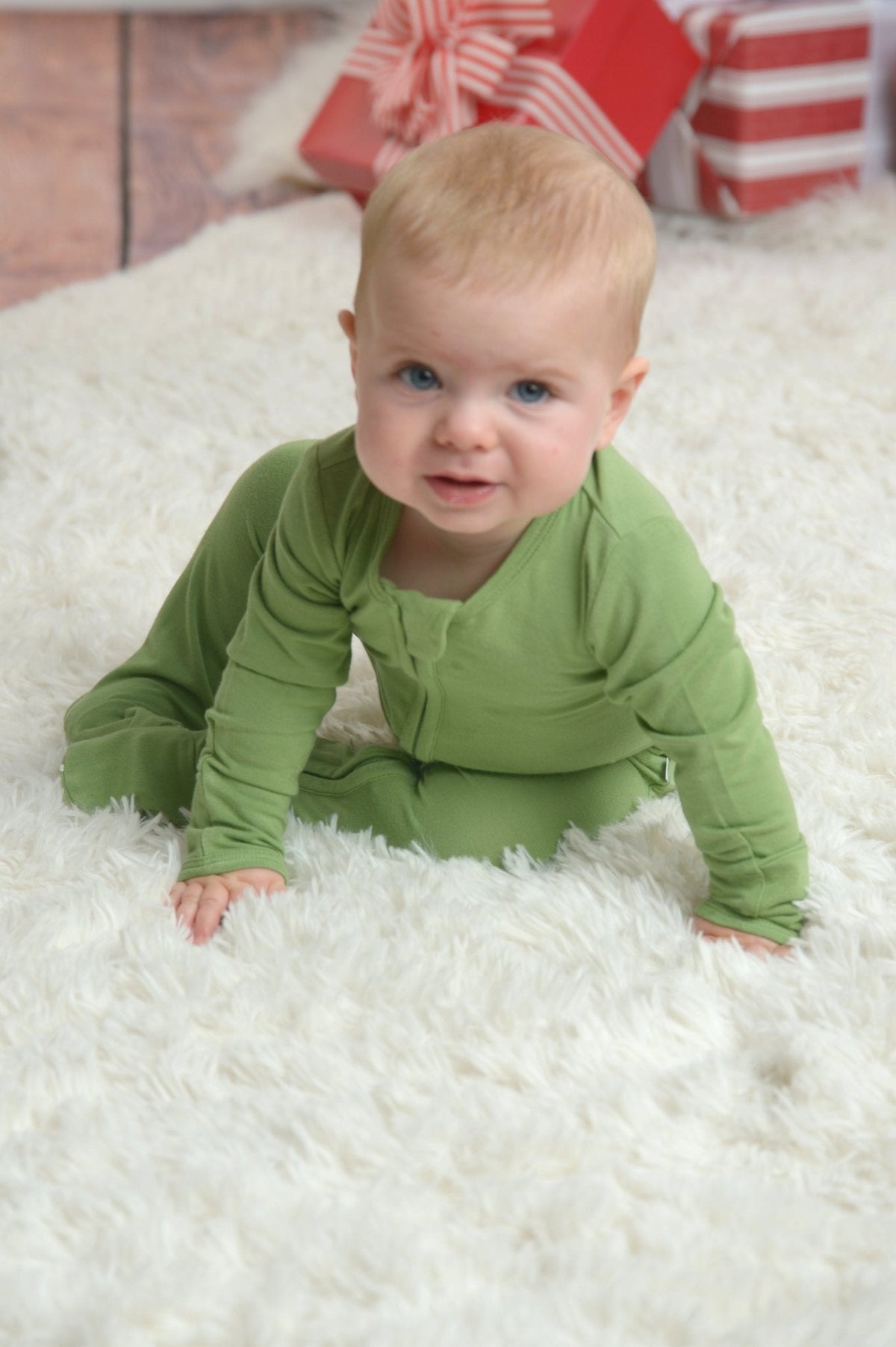 Green Christmas Bamboo Baby Pajamas – Zipper Footie